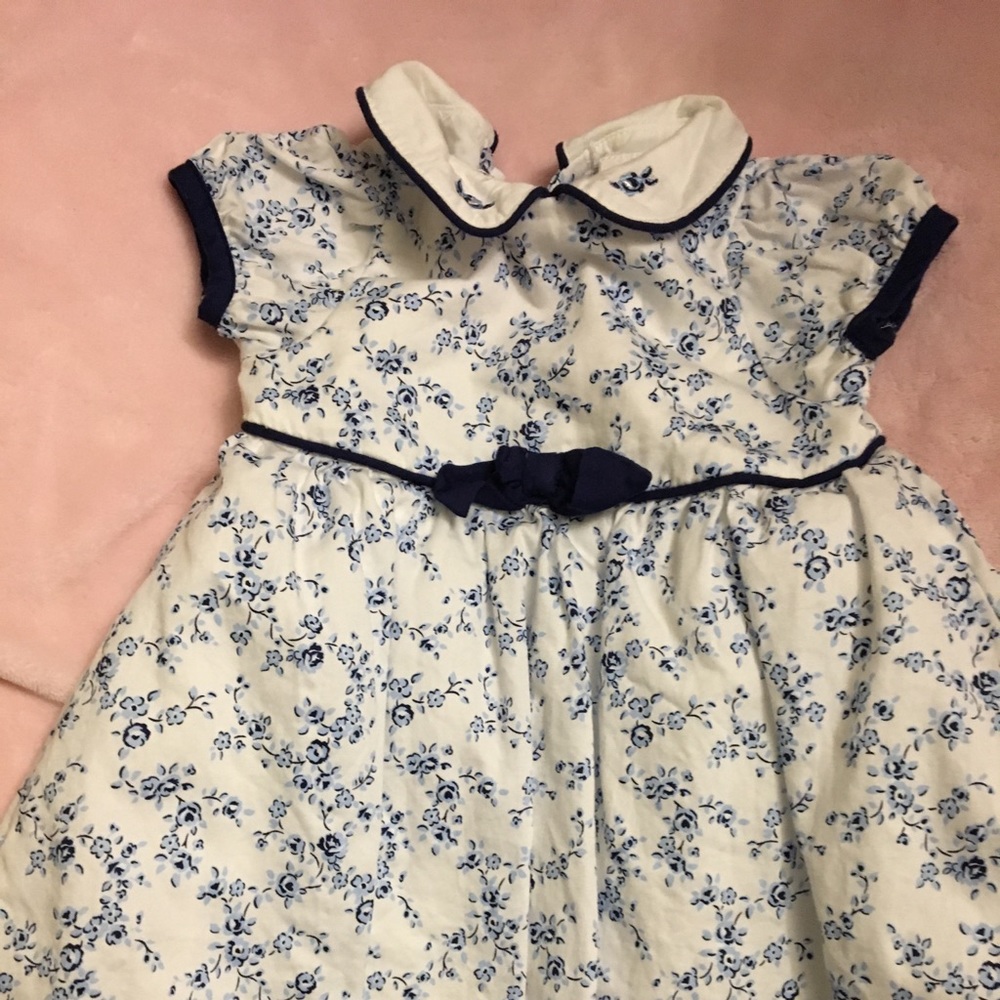 Dress - Picture 4 of 4